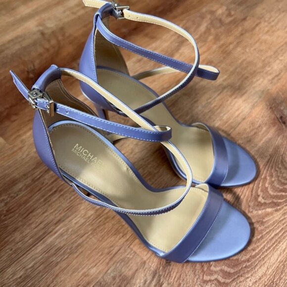 NWB MICHAEL KORS ANTONIA‎ SANDAL PEARLIZED Orched Heel Sandal 40SOATHA1W Sz 9M - Picture 1 of 15